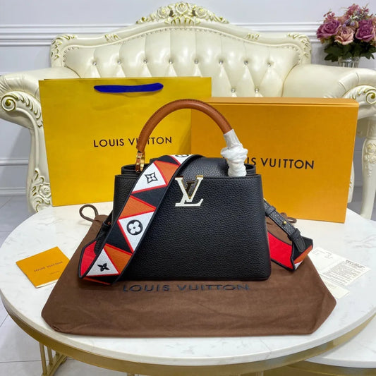 Bolsa Louis Vuitton Capucines Preta