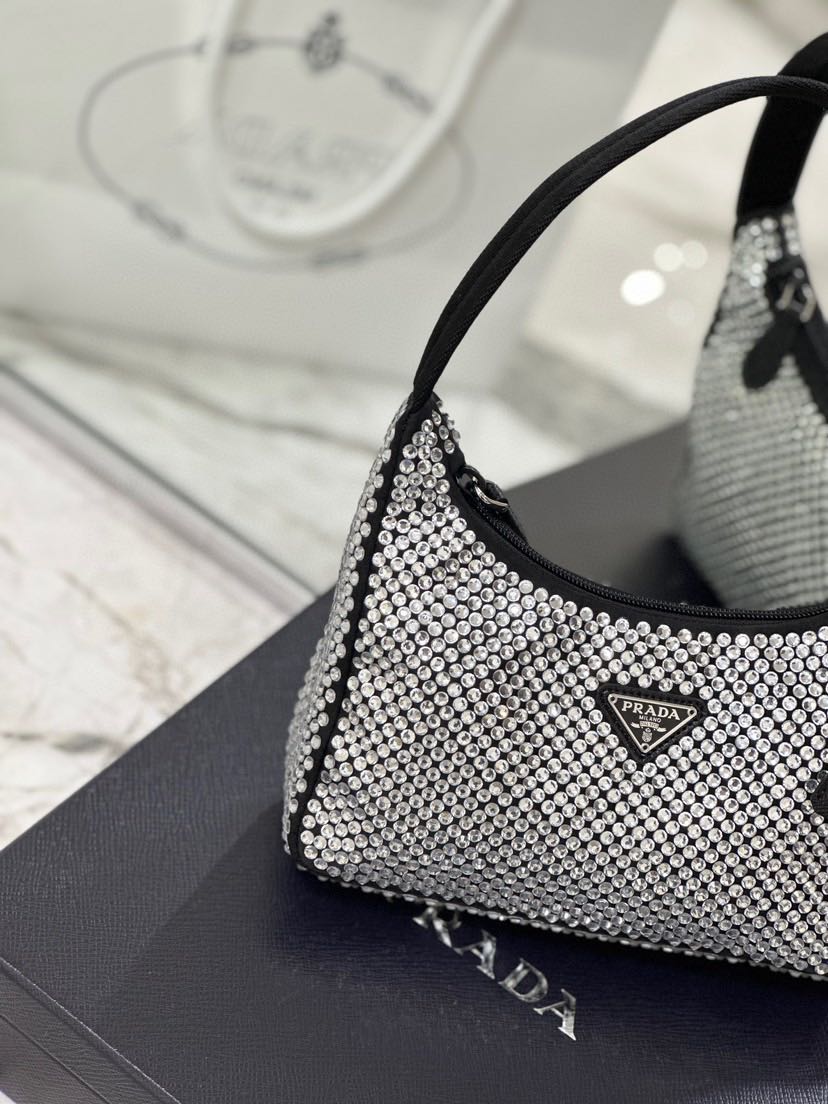 Bolsa Prada Satin Crystal Mini Re-Edition 2000