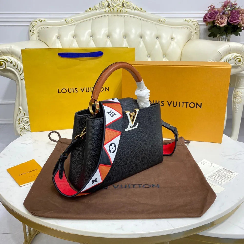 Bolsa Louis Vuitton Capucines Preta