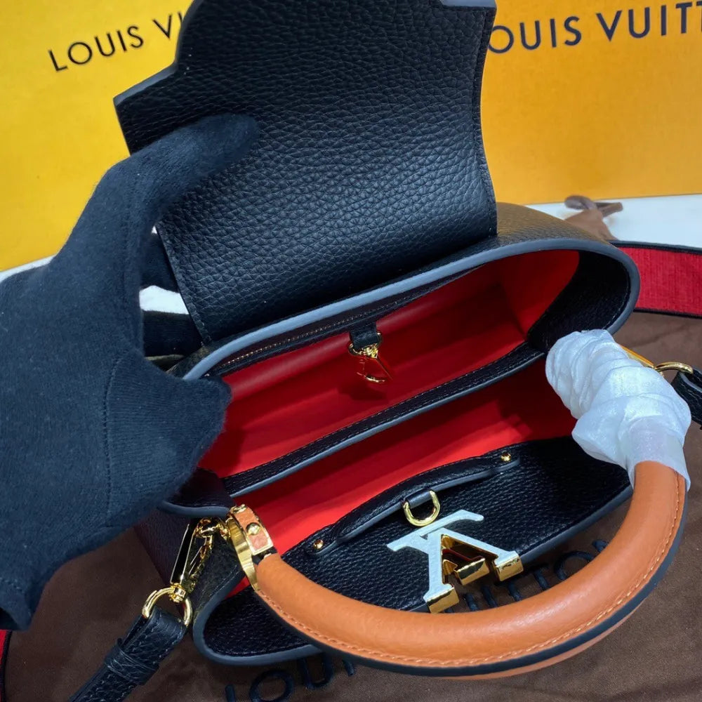 Bolsa Louis Vuitton Capucines Preta