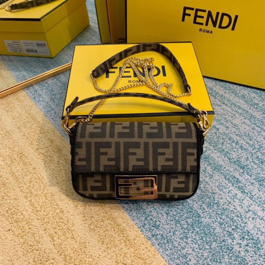 Bolsa Fendi Baguette "Dark Brown"