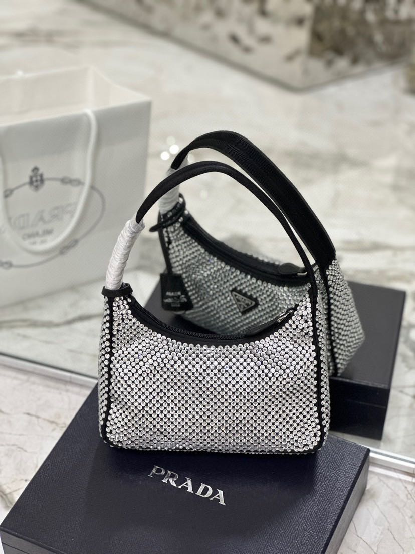 Bolsa Prada Satin Crystal Mini Re-Edition 2000