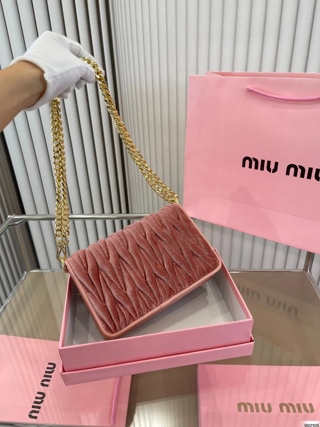 Bolsa Miu Miu matelassê em Veludo