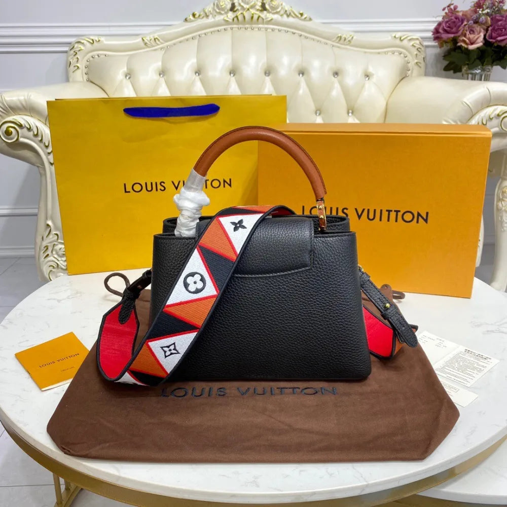 Bolsa Louis Vuitton Capucines Preta